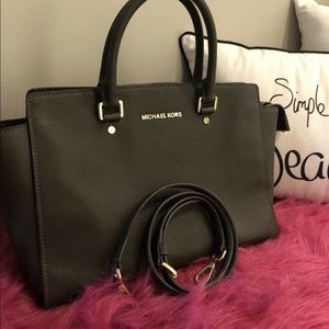 Michael Kors bag